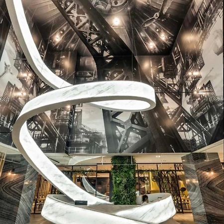 Ningcui Business Hotel Тайджун Екстериор снимка