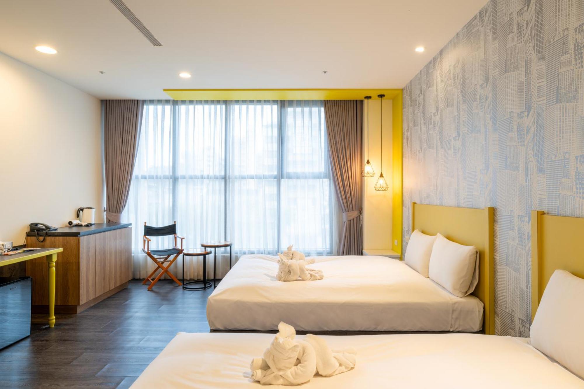 Ningcui Business Hotel Тайджун Екстериор снимка