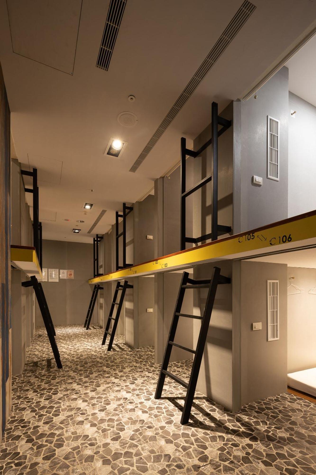 Ningcui Business Hotel Тайджун Екстериор снимка