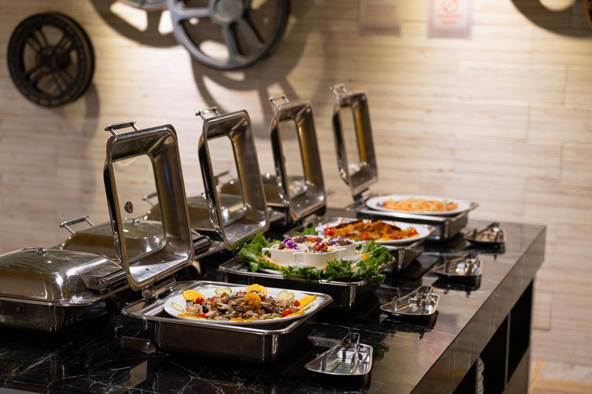 Ningcui Business Hotel Тайджун Екстериор снимка