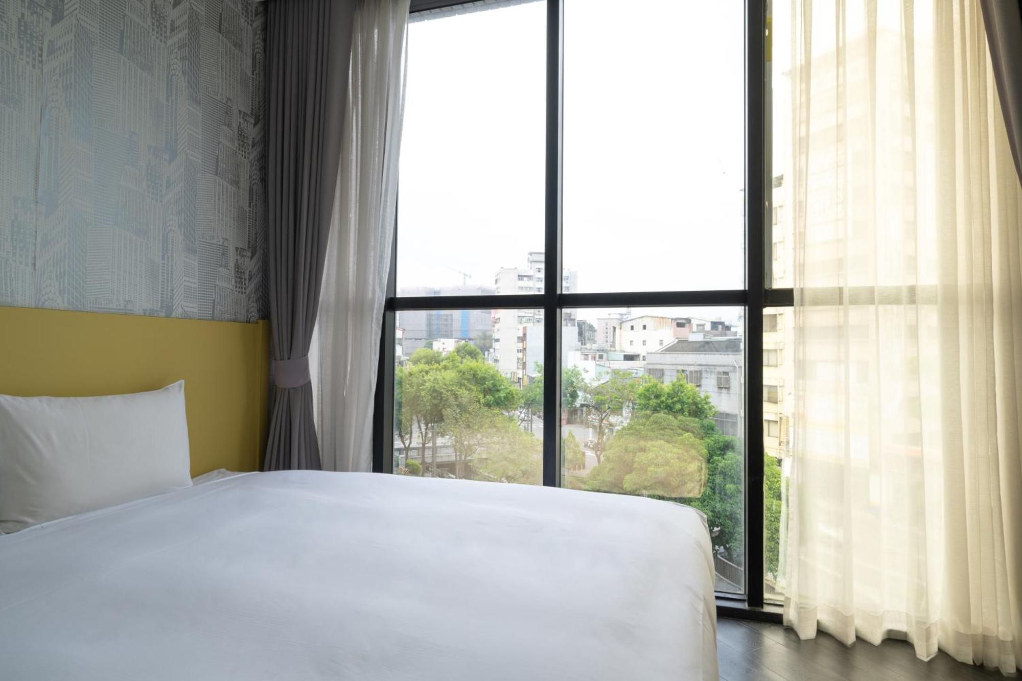 Ningcui Business Hotel Тайджун Стая снимка