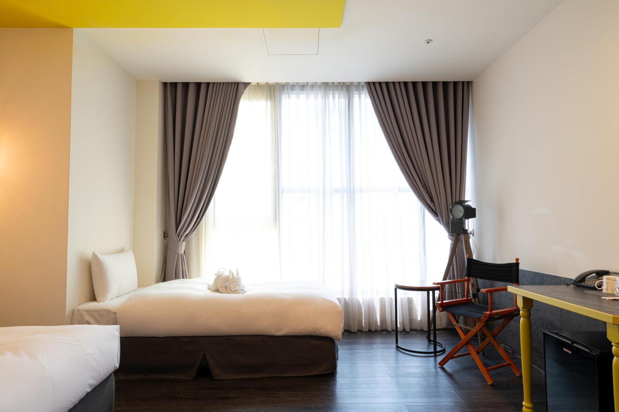 Ningcui Business Hotel Тайджун Екстериор снимка