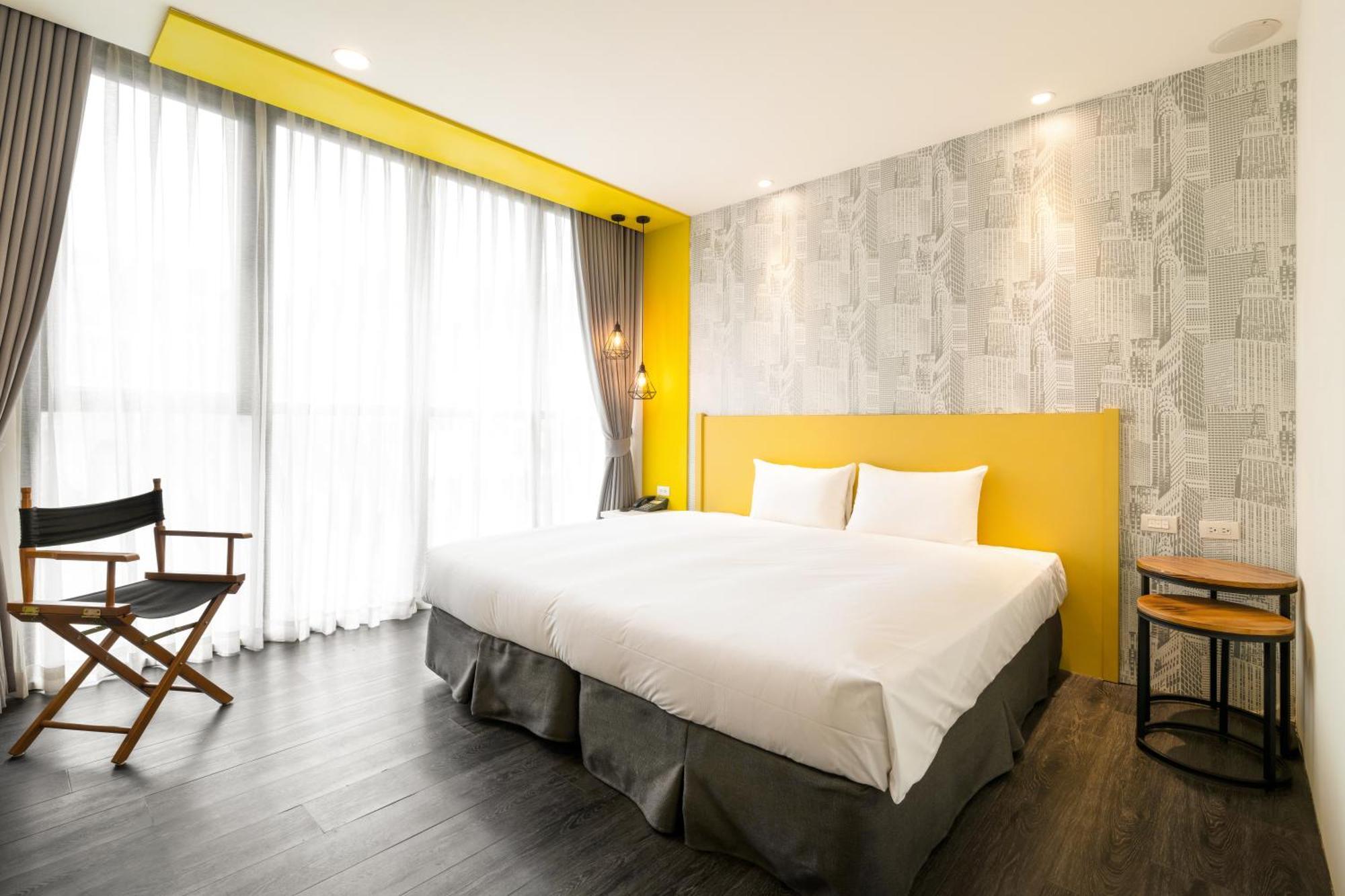 Ningcui Business Hotel Тайджун Екстериор снимка