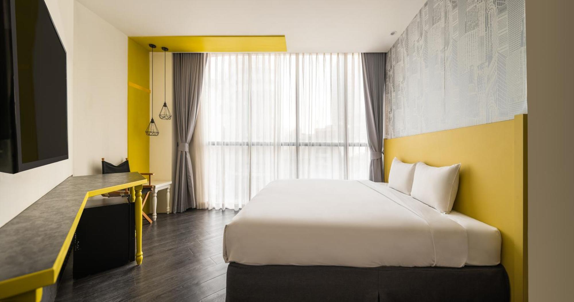 Ningcui Business Hotel Тайджун Екстериор снимка