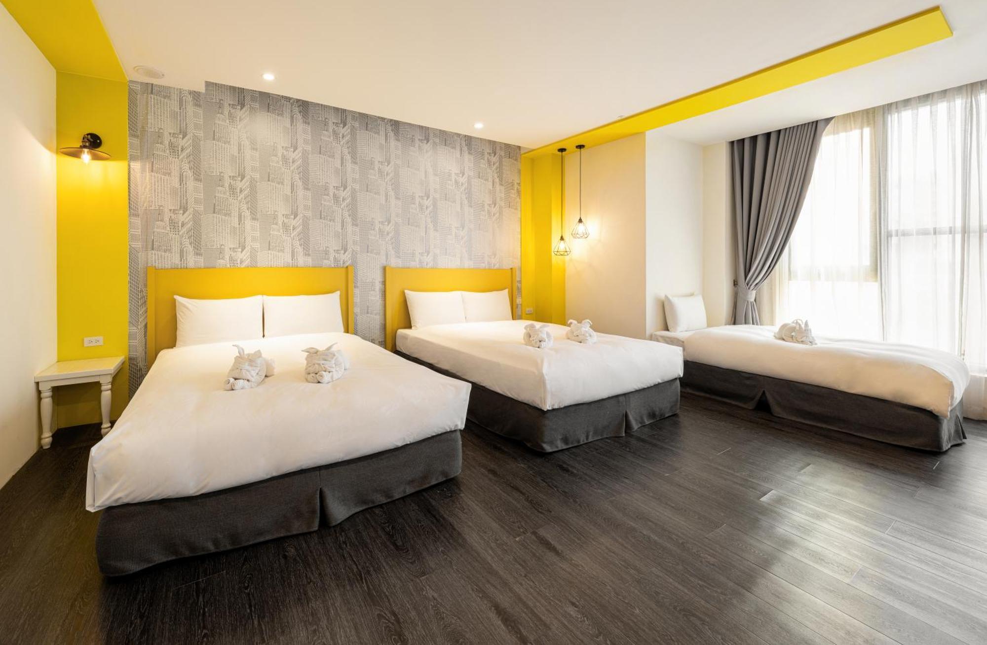 Ningcui Business Hotel Тайджун Екстериор снимка