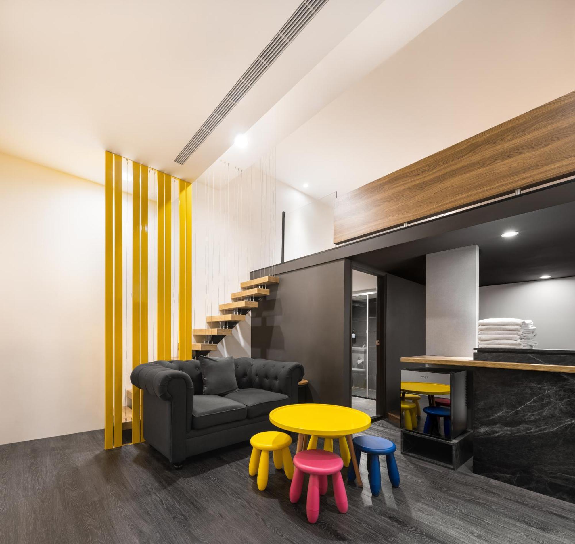 Ningcui Business Hotel Тайджун Екстериор снимка